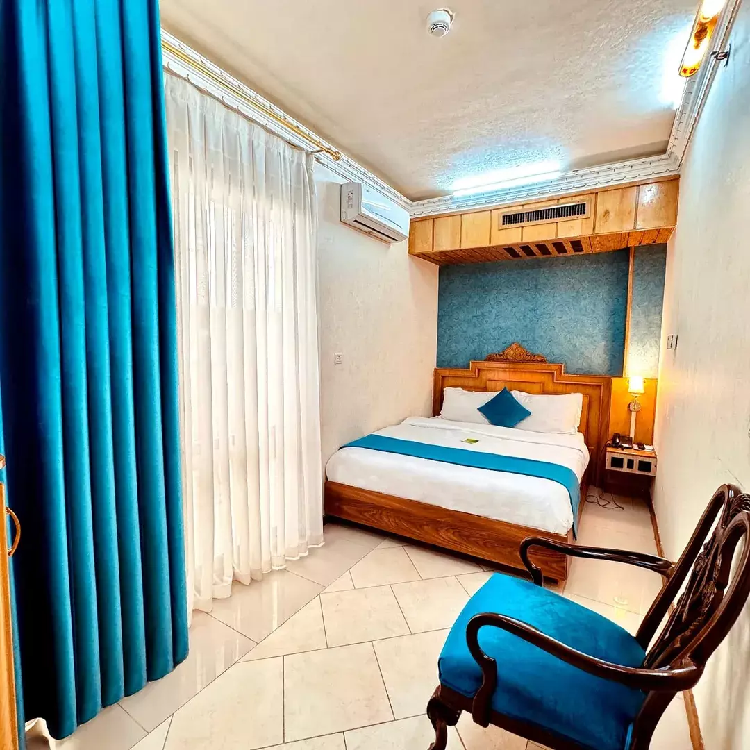 Alibaba https://cdn.alibaba.ir/ostorage/hotel-accommodation-images/68496377a1e6f83605b737b8_دو تخت بیزنس (5).webp